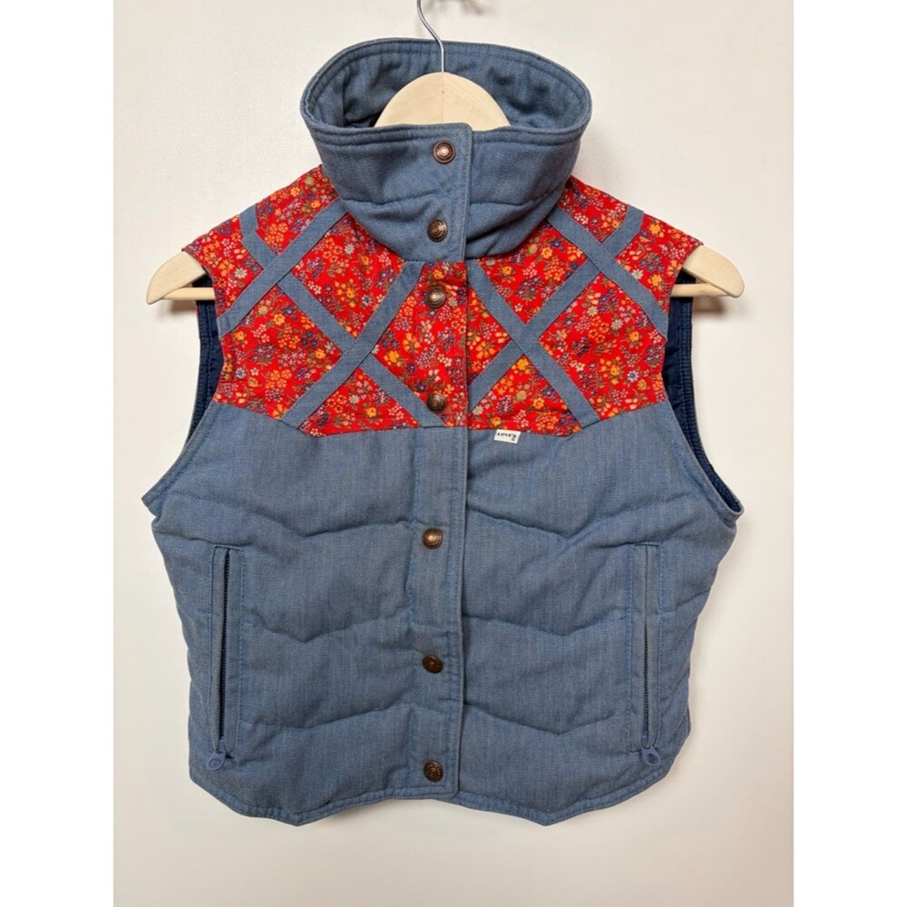1970s Levi’s Rare Denim And Floral Down Filled Vest Modern Size XS